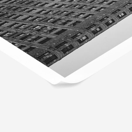 Poster BLACK AND WHITE ARCHITECTURAL NARROW BUILDING 3 - Πολεις - Χαρτες Sticky 1