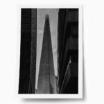 Poster BLACK AND WHITE ARCHITECTURAL PYRAMID SKYSCRAPER