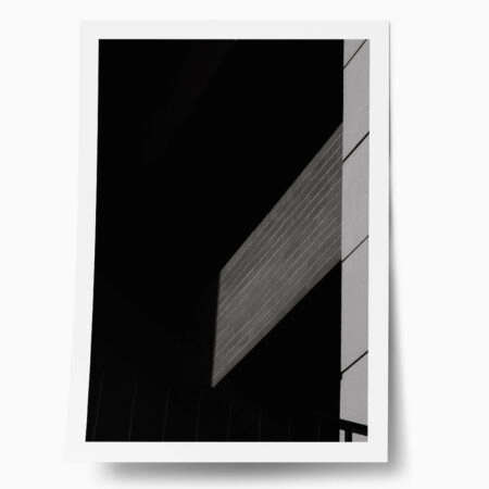 Poster BLACK AND WHITE ARCHITECTURAL SHADOWED BUILDING - Πολεις - Χαρτες