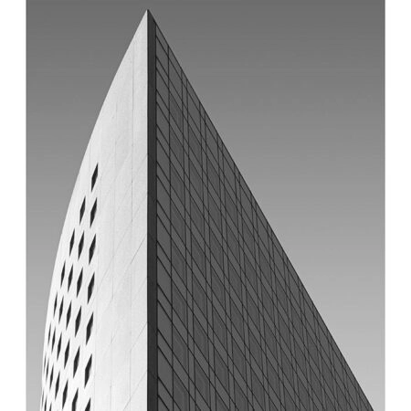 Poster BLACK AND WHITE ARCHITECTURAL SHARP CORNER SKYSCRAPER - Πολεις - Χαρτες Sticky 2