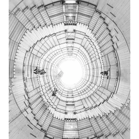 Poster BLACK AND WHITE ARCHITECTURAL SPIRAL STAIRCASE 2 - Πολεις - Χαρτες Sticky 2