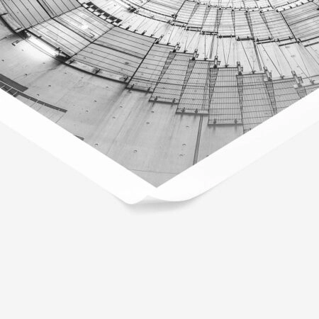 Poster BLACK AND WHITE ARCHITECTURAL SPIRAL STAIRCASE 2 - Πολεις - Χαρτες Sticky 1