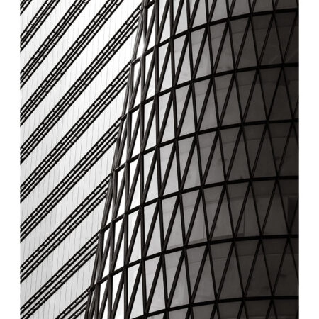 Poster BLACK AND WHITE ARCHITECTURAL TRIANGLE FACADE - Πολεις - Χαρτες Sticky 2