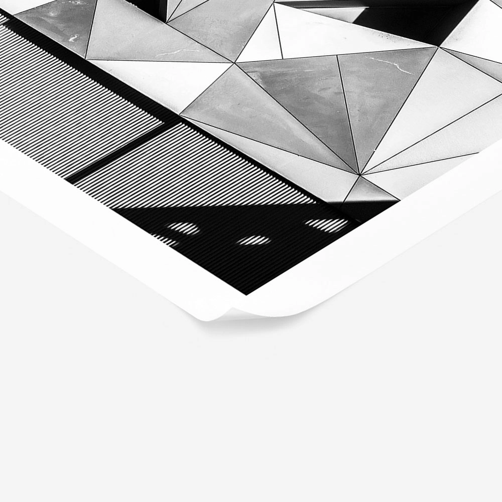 Poster BLACK AND WHITE ARCHITECTURAL TRIANGULAR FORMS