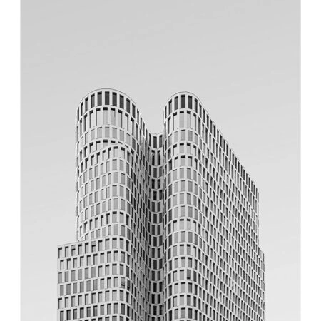 Poster BLACK AND WHITE ARCHITECTURAL WAVY FACADE - Πολεις - Χαρτες Sticky 2