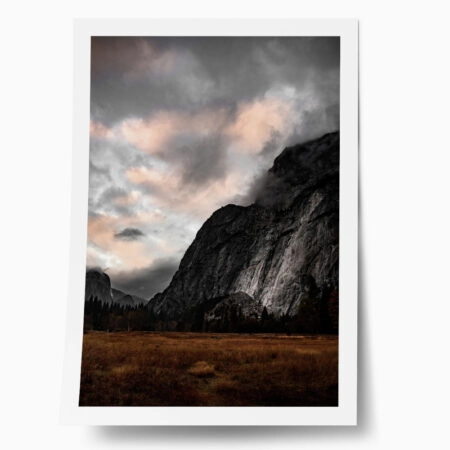 Poster RUSTIC FARMHOUSE FOGGY MOUNTAIN - 