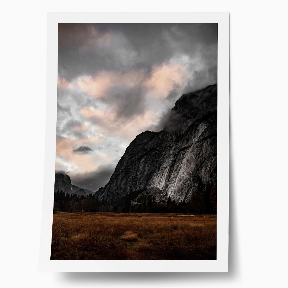 Poster RUSTIC FARMHOUSE FOGGY MOUNTAIN