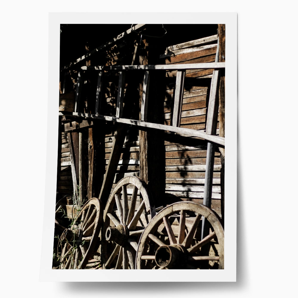 Poster RUSTIC FARMHOUSE OLD WHEELS