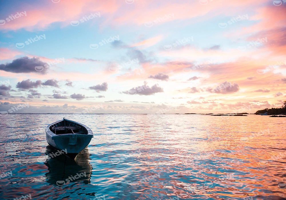 Πινακας σε καμβά FISHERMAN'S BOAT DURING SUNRISE