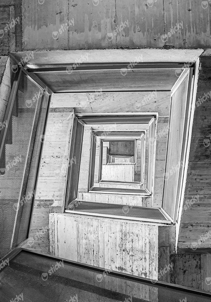 Πίνακας σε Καμβά BLACK AND WHITE ARCHITECTURAL CONCRETE STAIRCASE 3