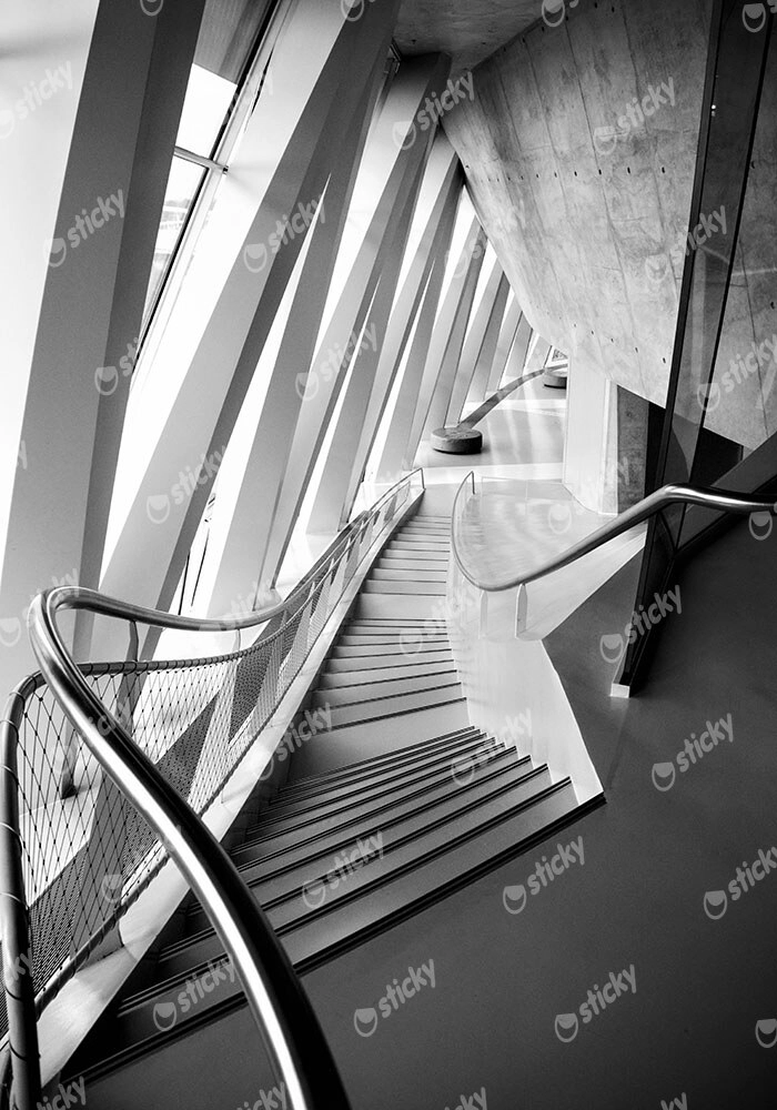 Πίνακας σε Καμβά BLACK AND WHITE ARCHITECTURAL CURVY STAIRCASE