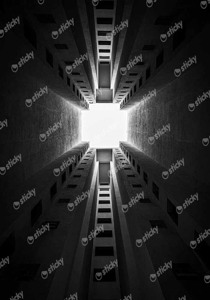 Πίνακας σε Καμβά BLACK AND WHITE ARCHITECTURAL TALL TOWER BLOCK