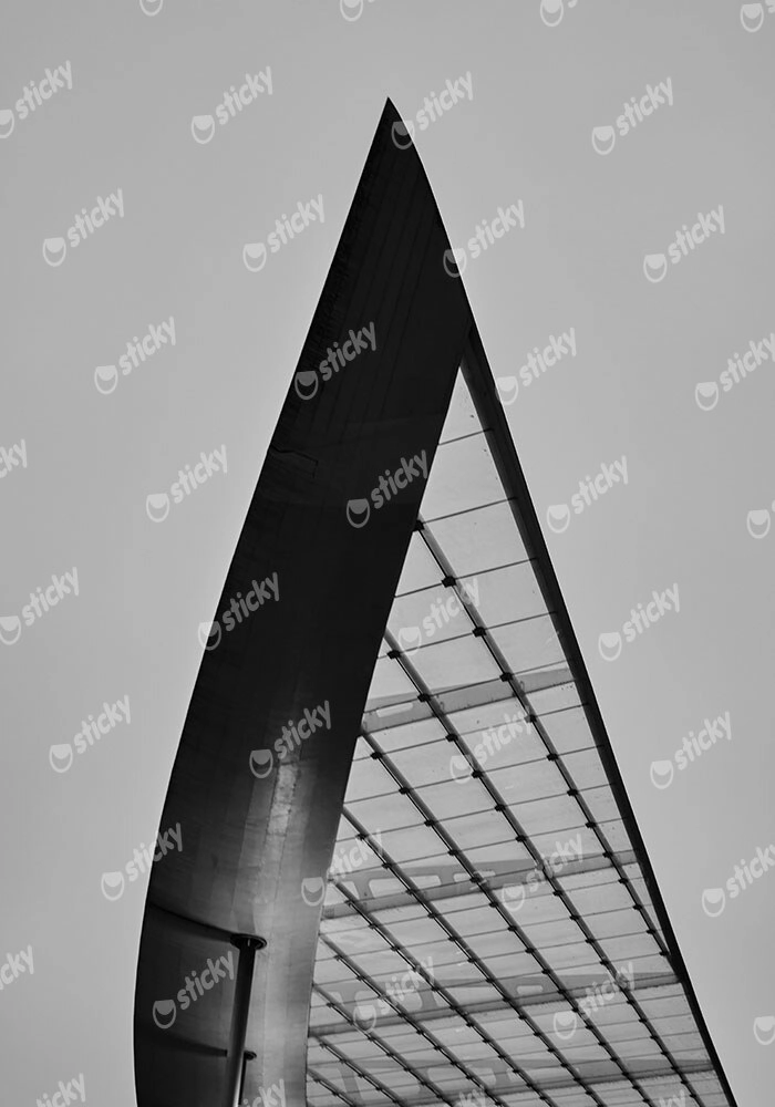Πίνακας σε Καμβά BLACK AND WHITE ARCHITECTURAL TRIANGULAR ROOFTOP STRUCTURE