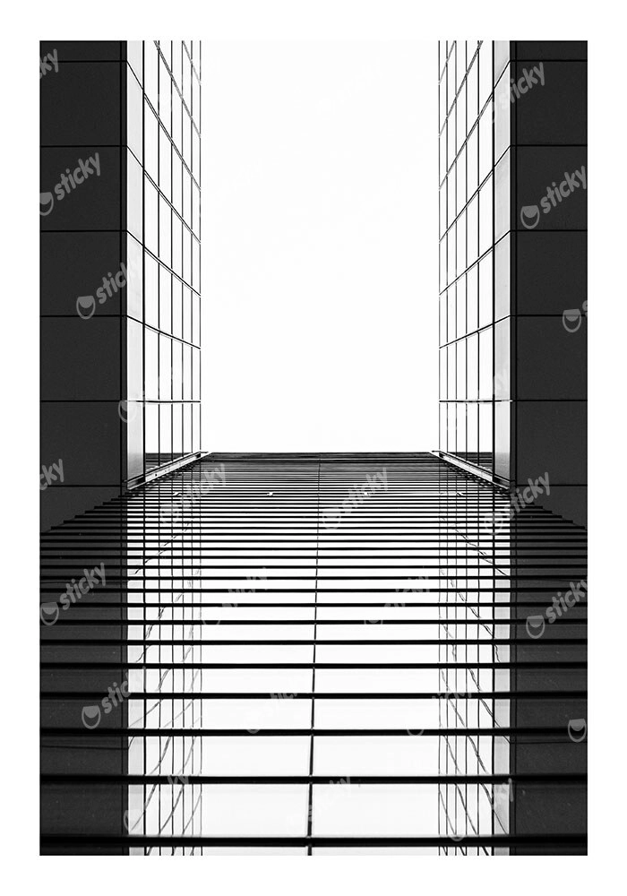 Poster BLACK AND WHITE ARCHITECTURAL BUILDING MIRROR