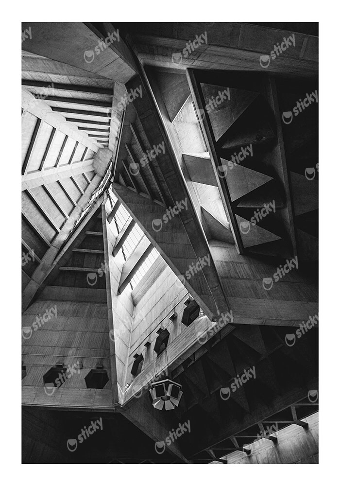 Poster BLACK AND WHITE ARCHITECTURAL CATHEDRAL INTERIOR