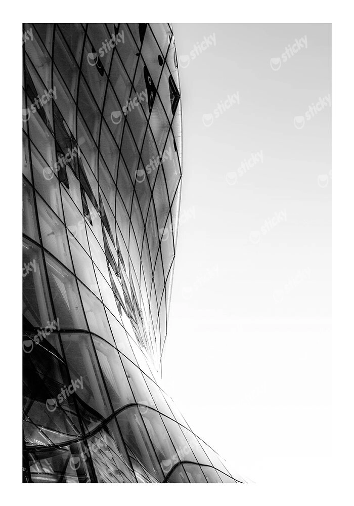 Poster BLACK AND WHITE ARCHITECTURAL CURVED GLASS BUILDING