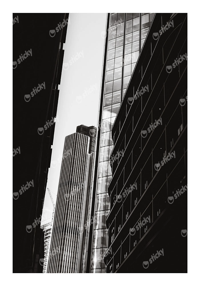 Poster BLACK AND WHITE ARCHITECTURAL LINES OF SKYSCRAPPERS