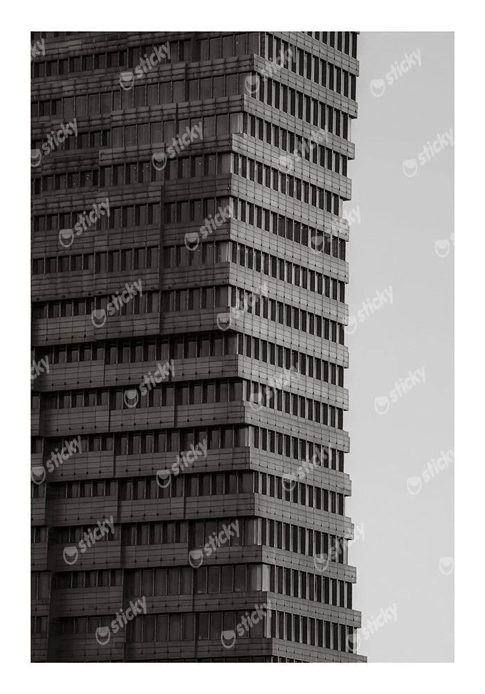 Poster BLACK AND WHITE ARCHITECTURAL PIXELATED FACADE