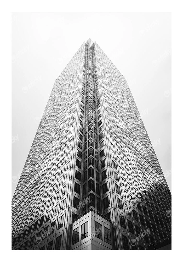 Poster BLACK AND WHITE ARCHITECTURAL PYRAMID ROOF TOWER