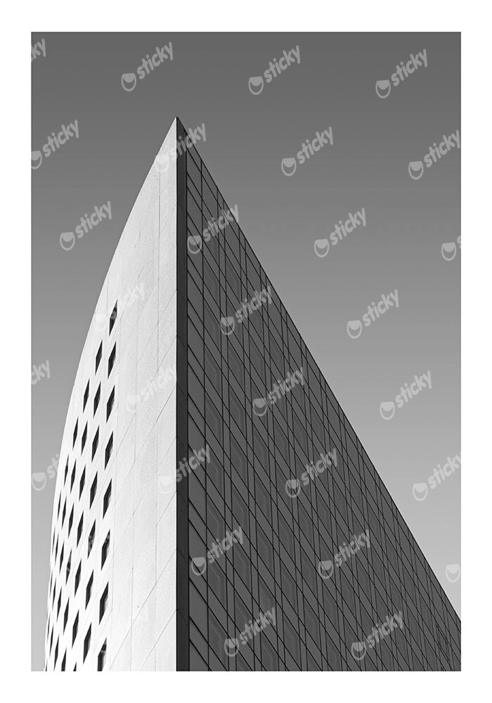 Poster BLACK AND WHITE ARCHITECTURAL SHARP CORNER SKYSCRAPER