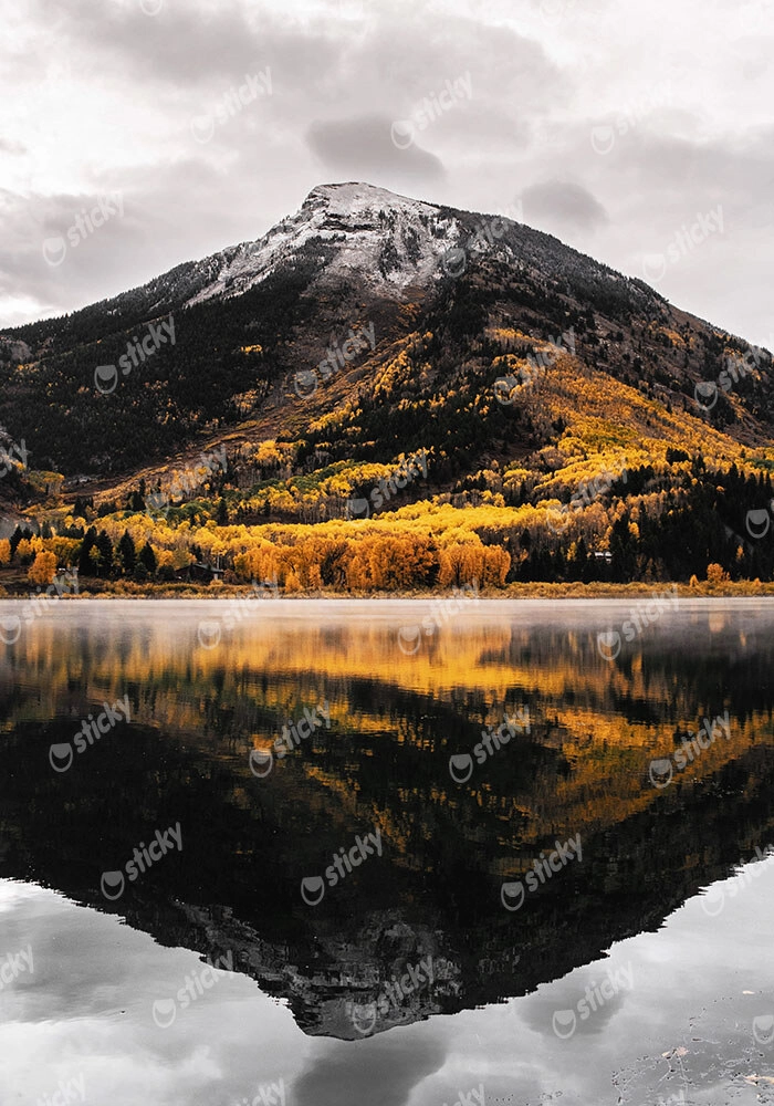 Πίνακας σε Καμβά RUSTIC FARMHOUSE MOUNTAIN LAKE 2