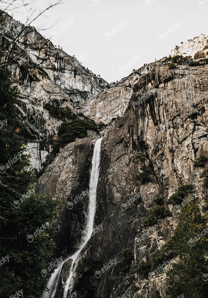 Πίνακας σε Καμβά RUSTIC FARMHOUSE WATERFALL 3