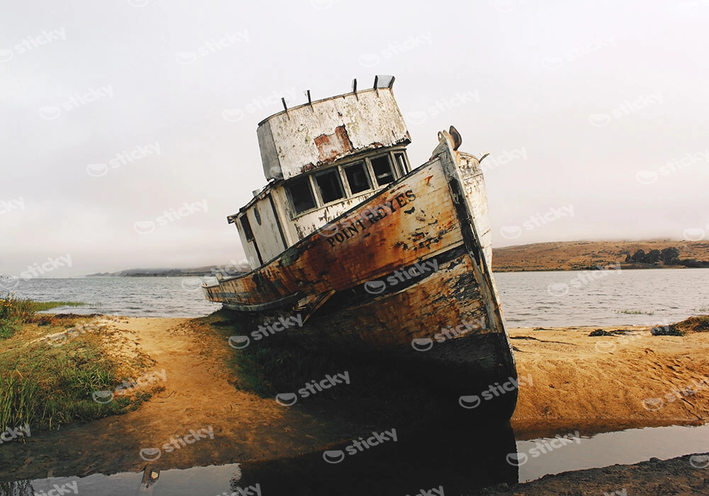 Πίνακας σε Καμβά RUSTIC FARMHOUSE OLD BOAT