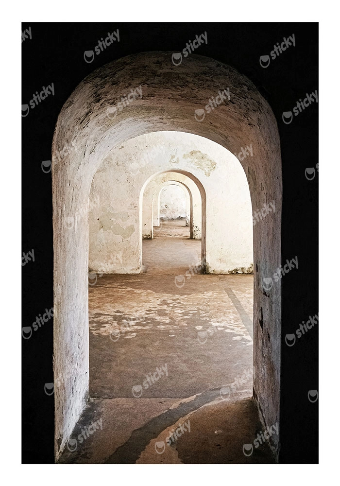 Poster RUSTIC FARMHOUSE ARCHWAY