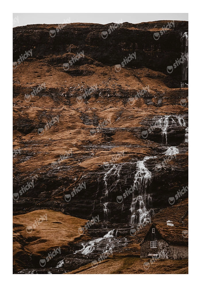 Poster RUSTIC FARMHOUSE WATERFALL