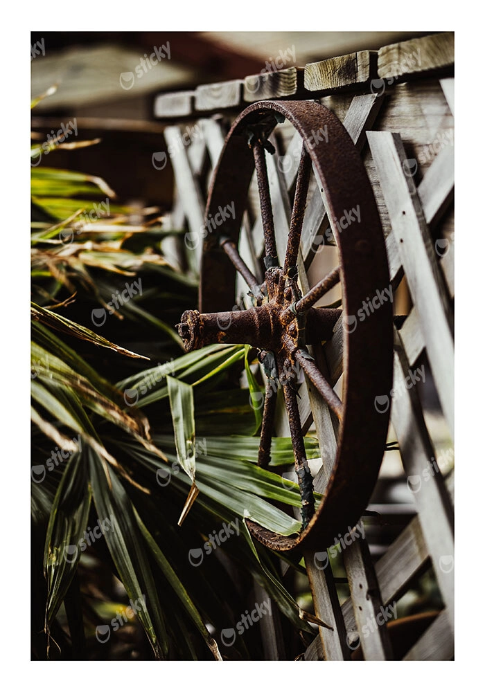 Poster RUSTIC FARMHOUSE WHEEL