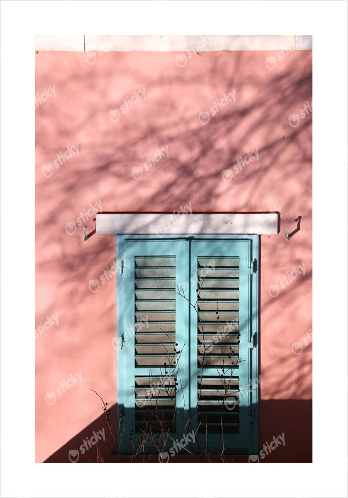 Πόστερ WINDOW ON PINK WALL
