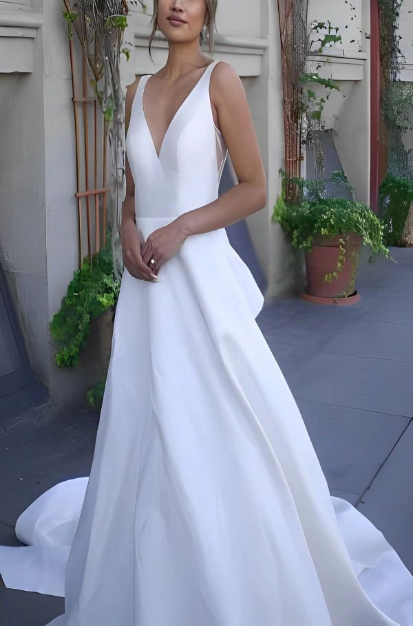 Alexis Georgio wedding dress