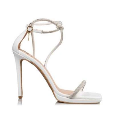 Λευκό πέδιλο I Boo