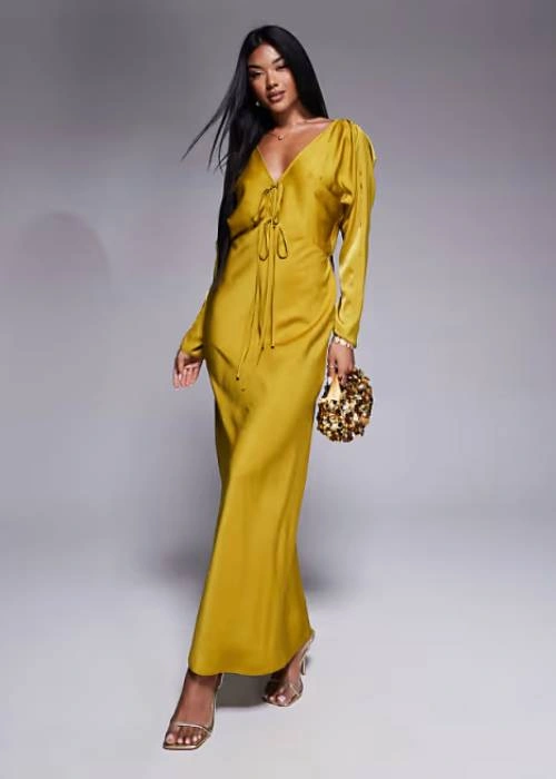 Μακρύ κίτρινο φόρεμα για καλεσμένη σε βάπτιση