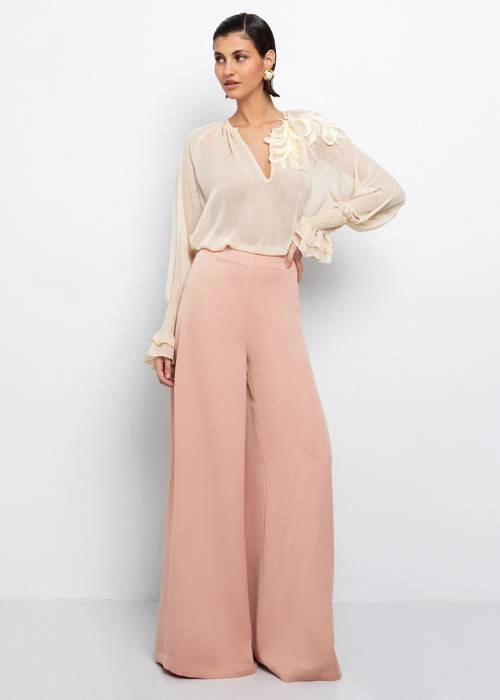 Full length ψηλόμεσο παντελόνι σε ΄Ισια γραμμή με έντονο φαρδύ μπατζάκι