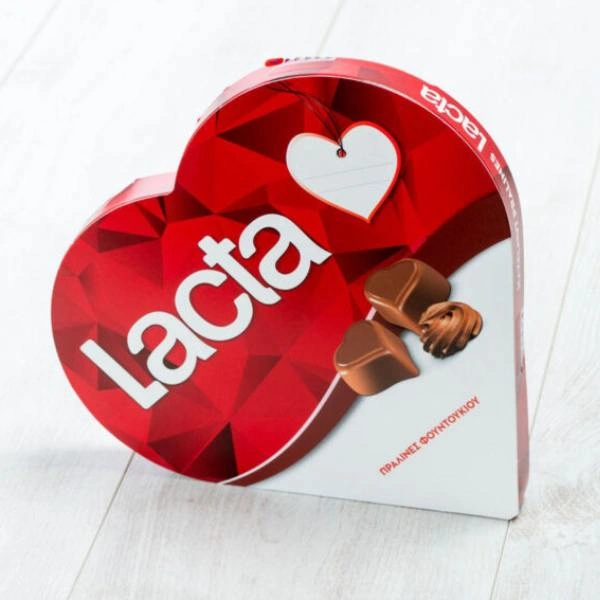 Κουτί με Σοκολατάκια σε Σχήμα Καρδιάς