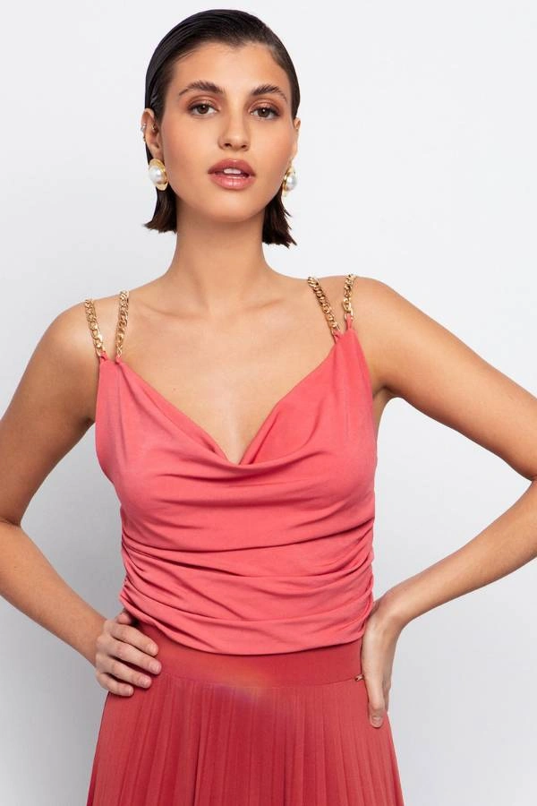 Ντραπέ τοπ με αλυσίδες