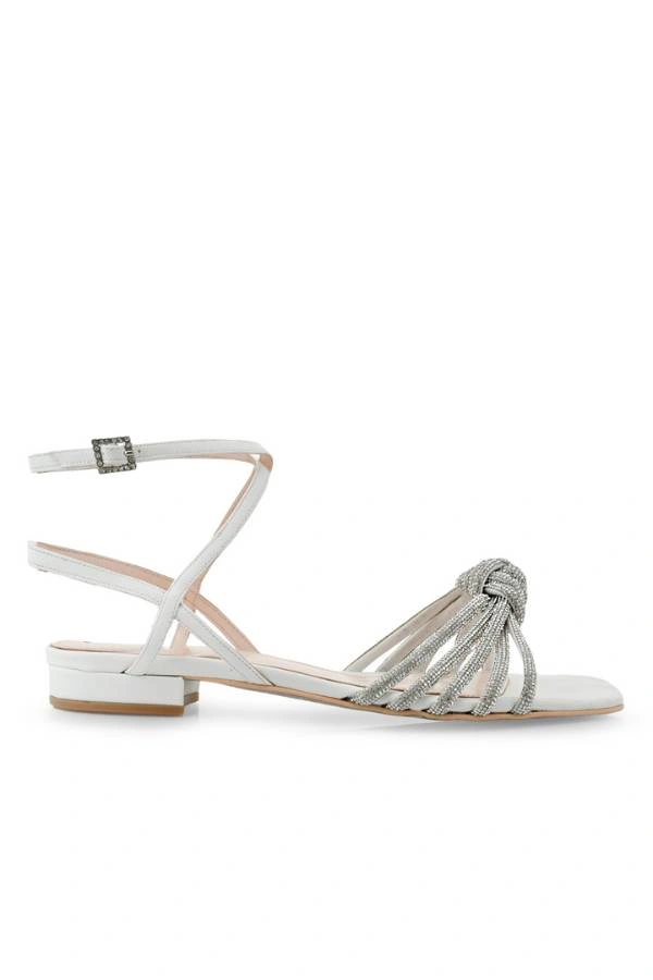 FLATS από τη συλλογή της εταιρίας TSAKIRIS MALLAS Bridal