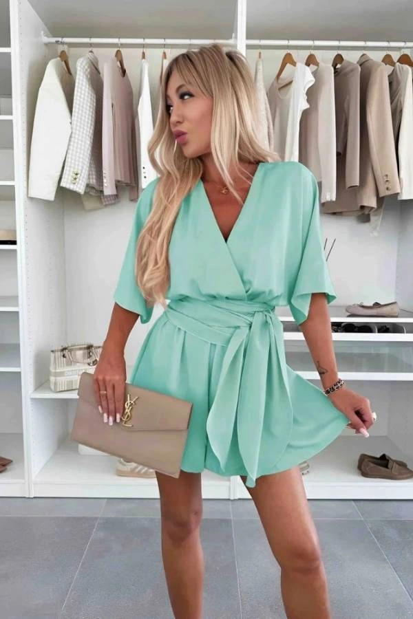 Ολόσωμη φόρμα σορτσάκι στο χρώμα της μέντας