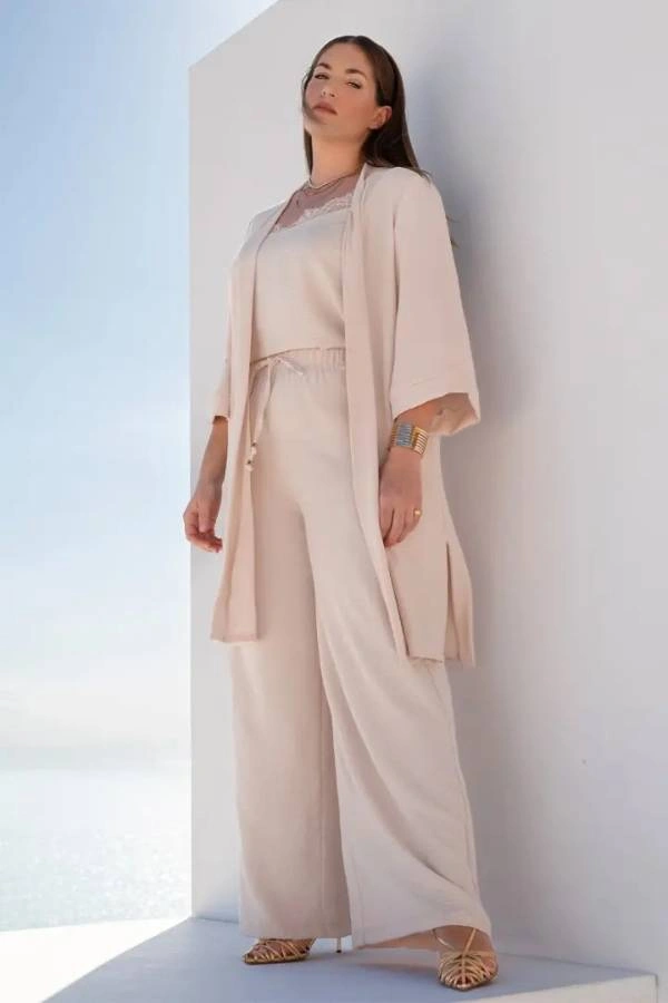 Αέρινη παντελόνα σε δροσερή washed ύφανση με ανάγλυφη υφή