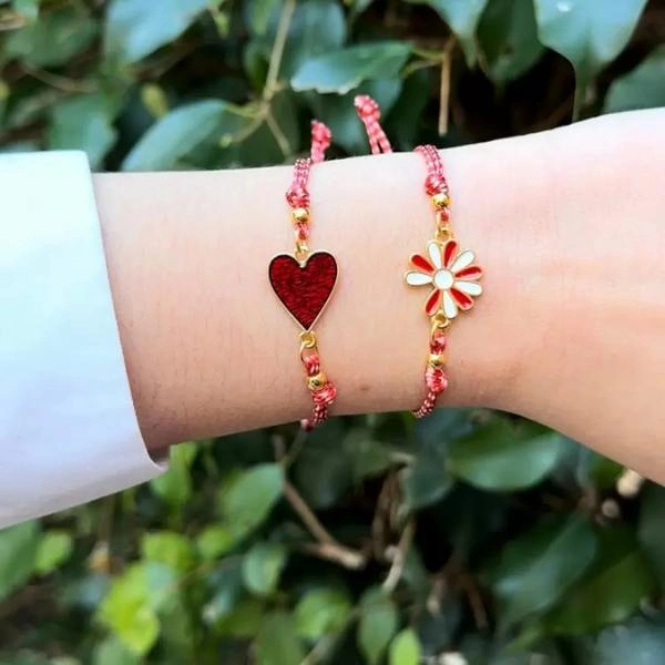 Βραχιόλι μαρτάκι με καρδιά κόκκινη