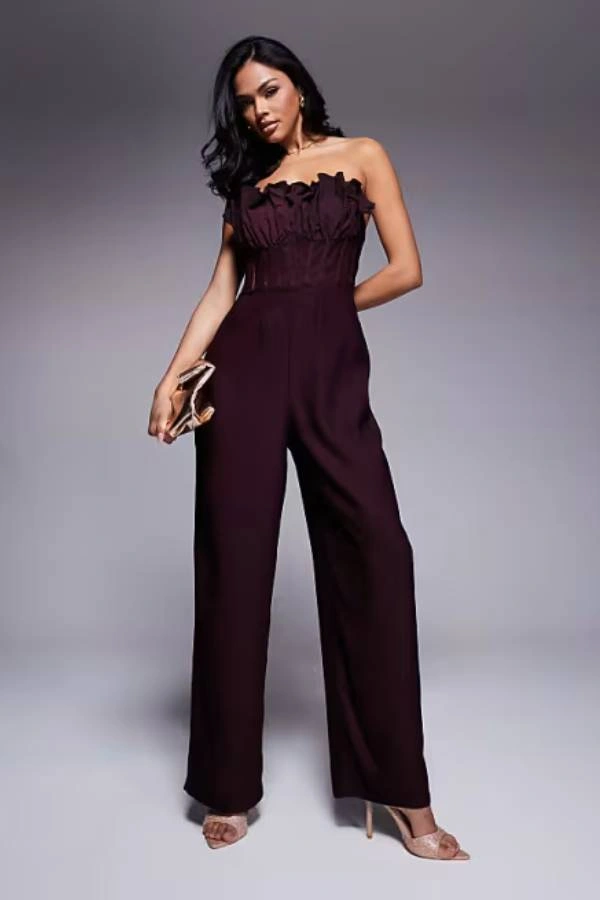 Ολόσωμή φόρμα στράπλες σε σκούρο χρώμα για καλεσμένη σε βάπτιση