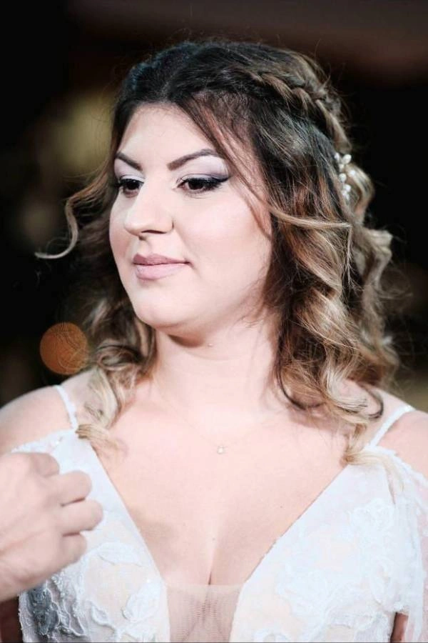 Νυφικό μακιγιάζ με διακριτικό eyeliner για έντονο και καθαρό βλέμμα από τη Χριστίνα Ματόσι