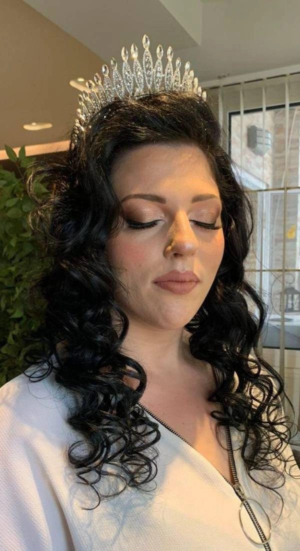 Νυφικό μακιγιάζ με φυσικά nude χείλη σε matte υφή από τη Χριστίνα Ματόσι