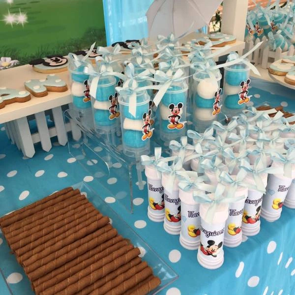 Διακόσμηση βάπτισης με μπισκότα και marshmallows Mickey Mouse
