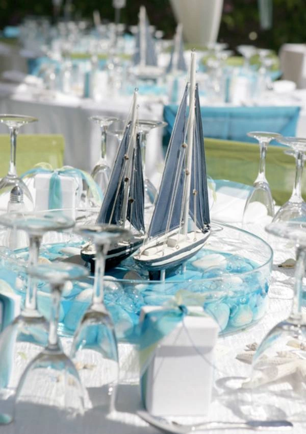 Διακόσμηση τραπεζιού βάπτισης με θέμα πειρατής και centerpiece καράβια