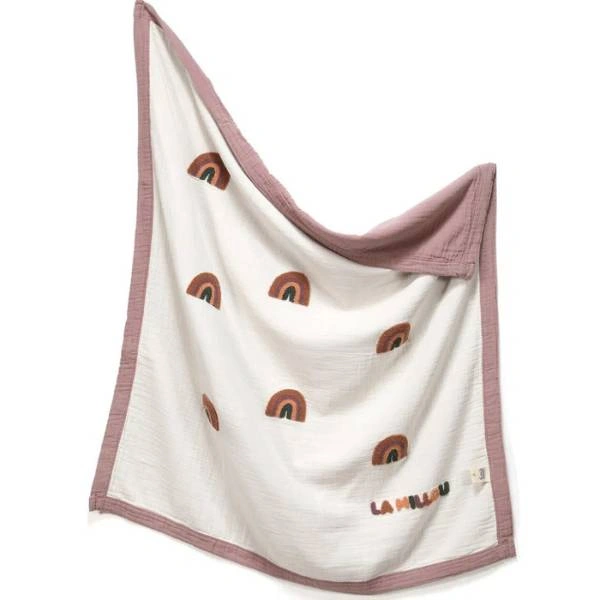 100% βαμβακερή μουσελίνα 4 στρωμάτων, εξαιρετικά απαλή και αναπνεύσιμη. Ιδανική για καρότσι, αγκαλιά και τάισμα στους ζεστούς μήνες.