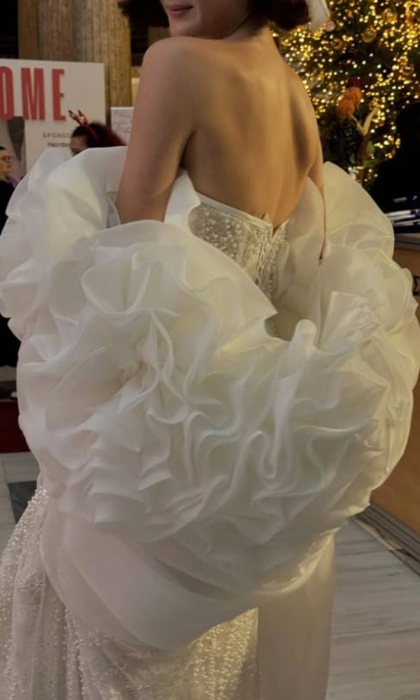 Λεπτομέρεια νυφικού φορέματος στο Bridal Expo – Bridal Fashion Week 2025 στο Ζάππειο Μέγαρο, Αθήνα