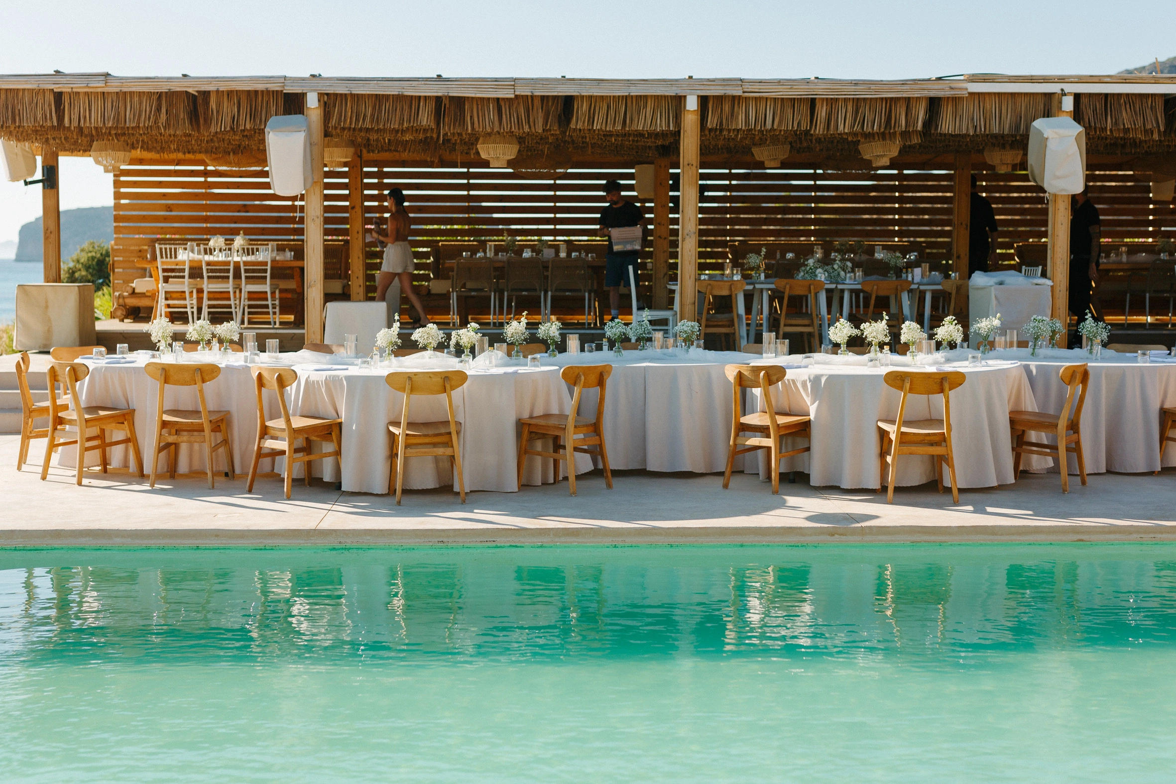 Παραθαλάσσια γαμήλια δεξίωση στο Macaya Beach House στα Φαλάσαρνα