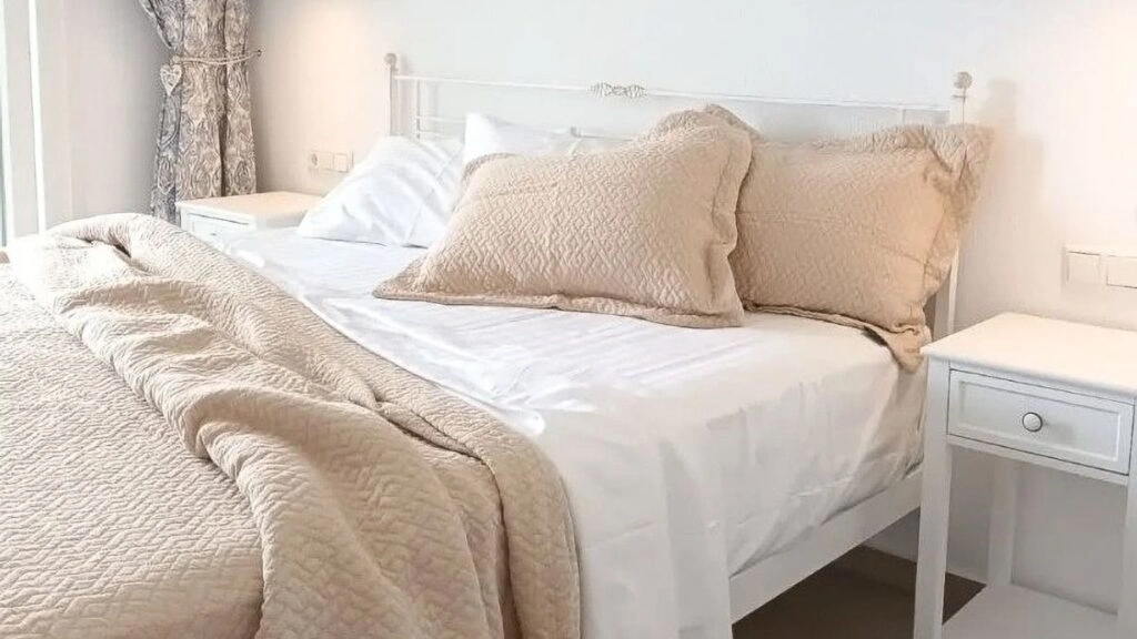 Οδηγός νεόνυμφων: Πώς να επιλέξετε κρεβάτι για το πρώτο σας σπίτι